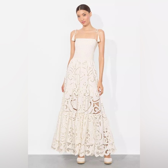 Alice + Olivia Cream Lace Maxi Dress - Picture 2 of 9